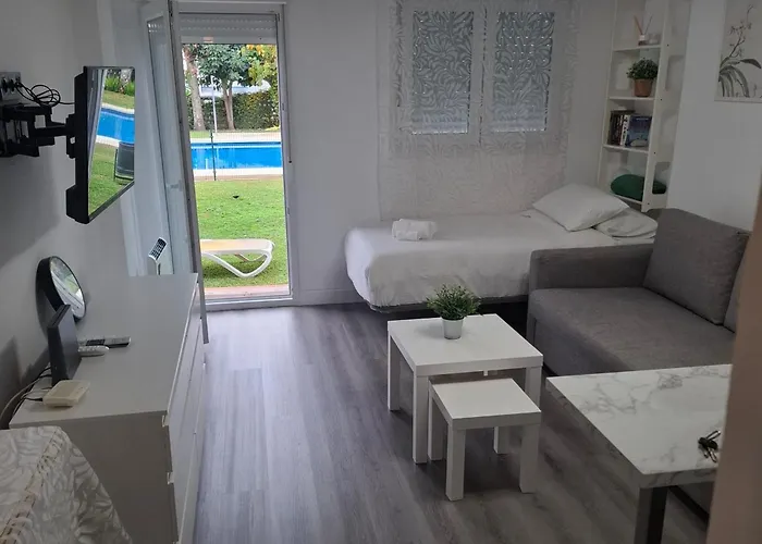 Estudio Vacaciones En Alamos Τορρεμολίνος